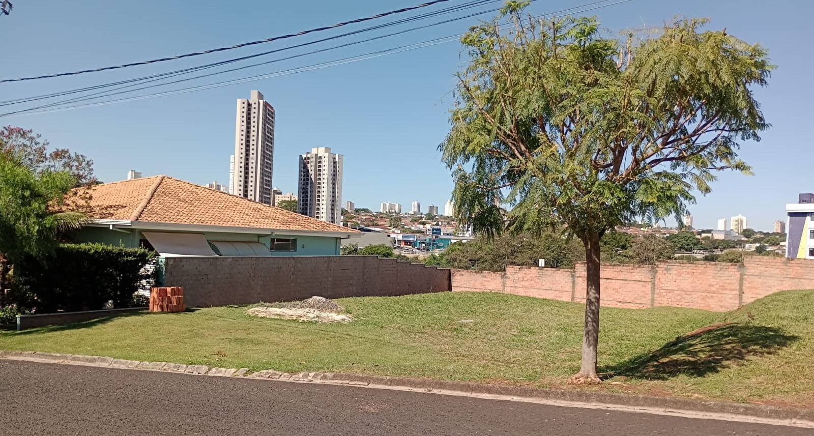#61 - Terreno em condomínio para Venda em Araraquara - SP