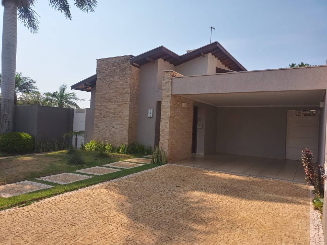 #239 - Casa em condomínio para Venda em Araraquara - SP
