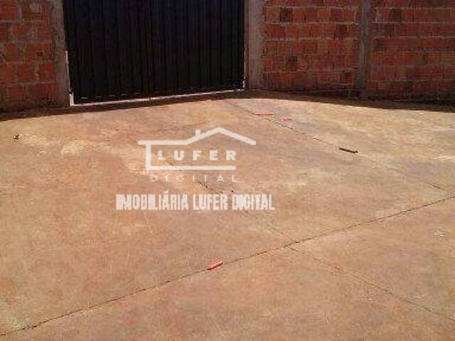 #96 - Casa para Venda em Araraquara - SP