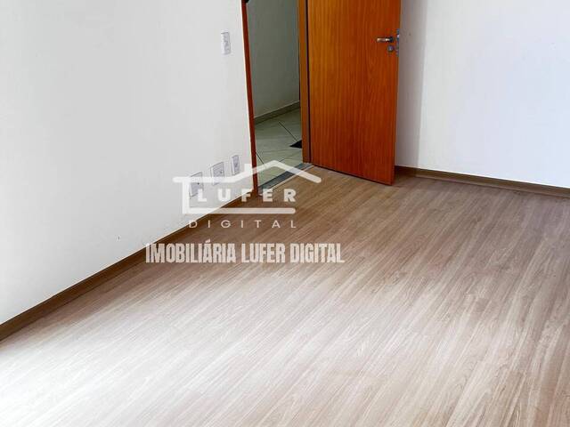 #100 - Apartamento para Venda em Araraquara - SP