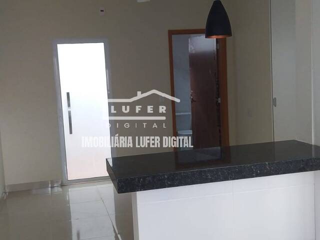 #101 - Apartamento para Locação em Araraquara - SP