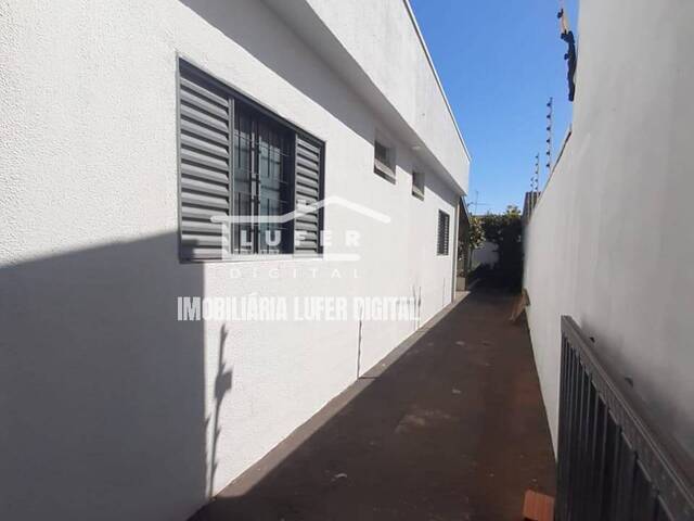 #102 - Casa para Venda em Araraquara - SP