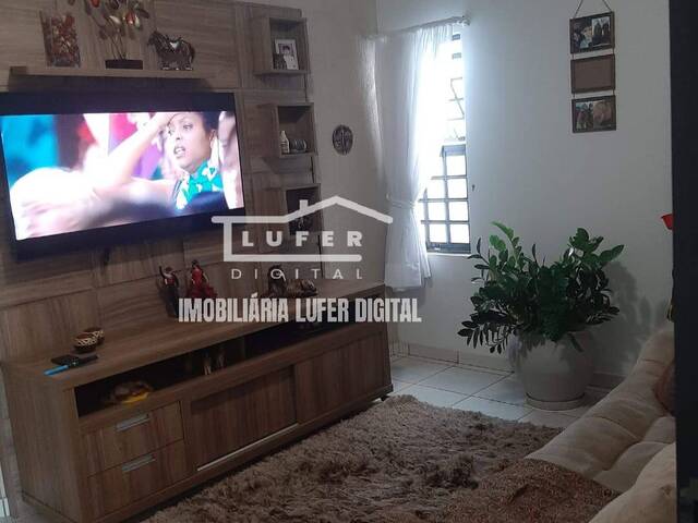 #110 - Casa para Venda em Araraquara - SP