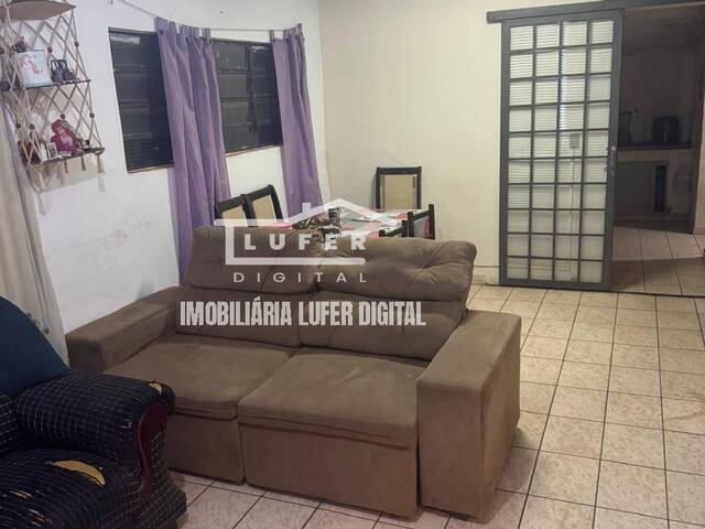 #111 - Casa para Venda em Araraquara - SP