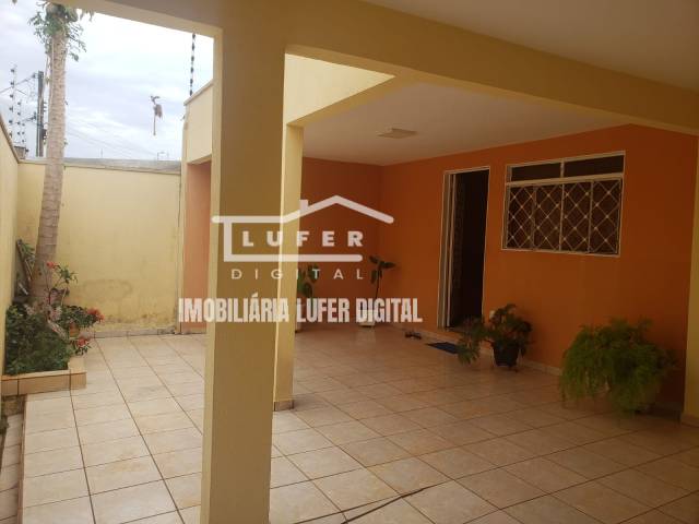 #135 - Casa para Venda em Araraquara - SP