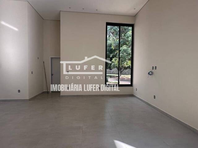 #180 - Casa em condomínio para Venda em Araraquara - SP