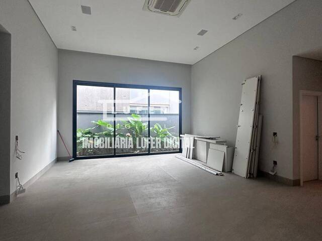 #181 - Casa em condomínio para Venda em Araraquara - SP
