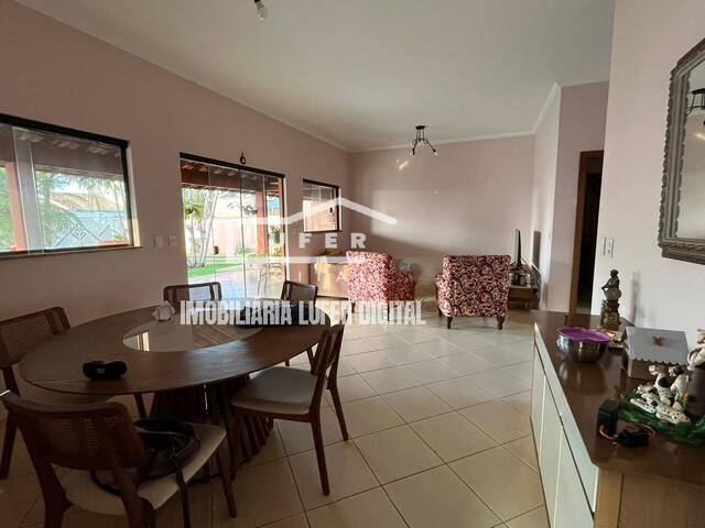 Casa em condomínio para Venda em Araraquara - 2